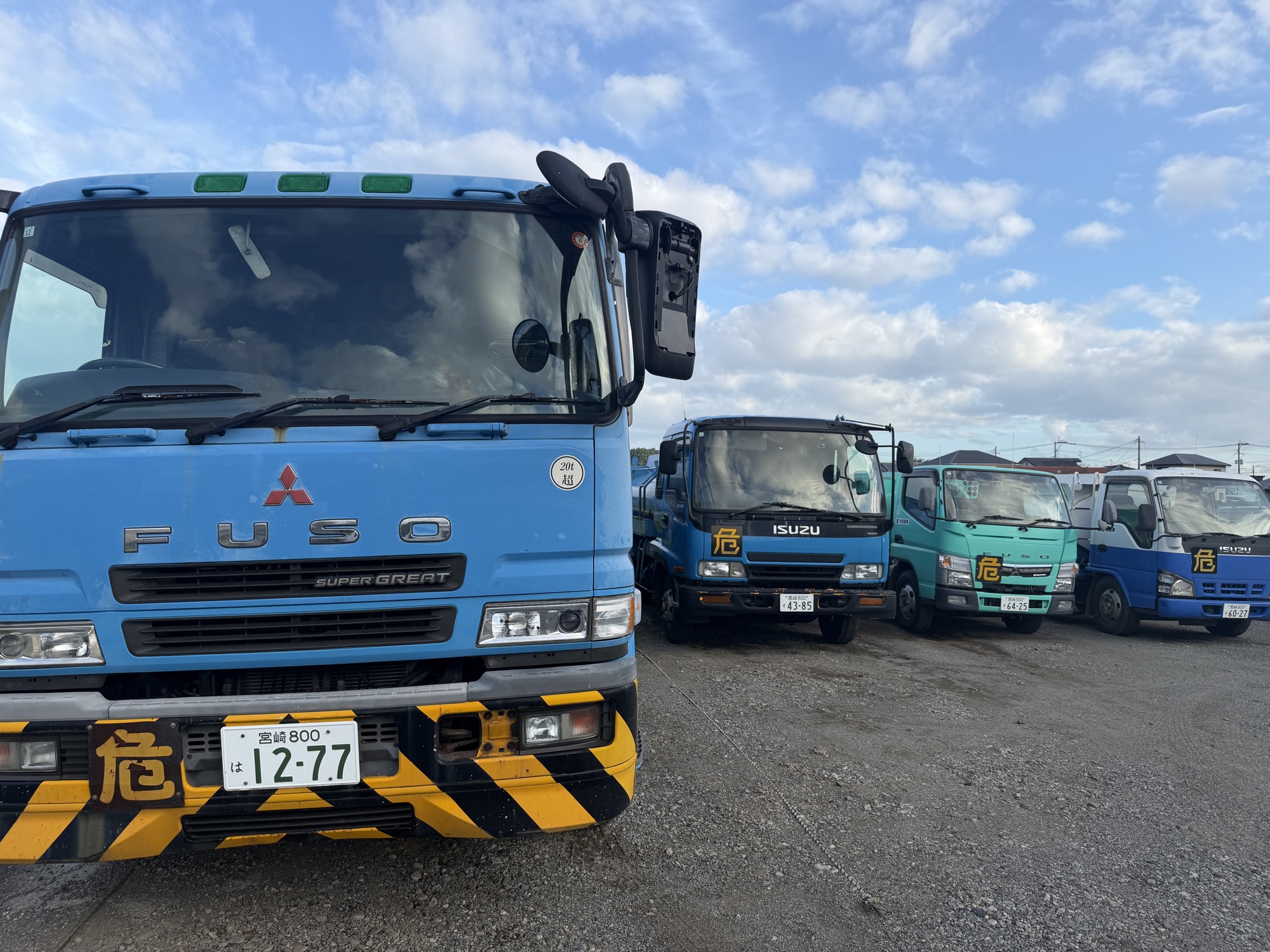 軽油・灯油を配達する中武商事の燃料配送車